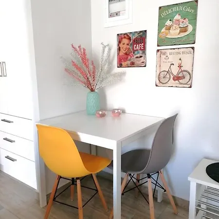 דירה Myrsini's Néa Péramos