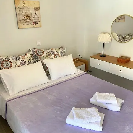 Myrsini's * Néa Péramos