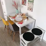 Myrsini's Néa Péramos
