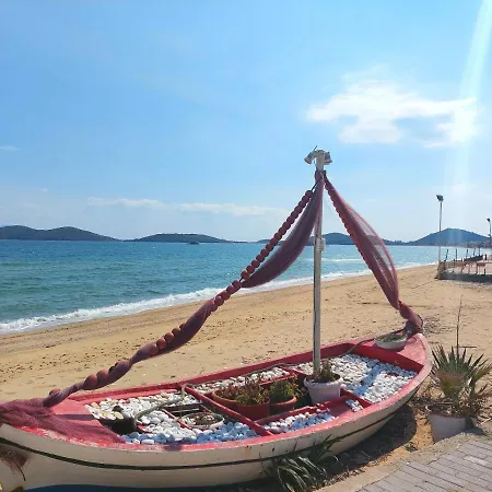 Myrsini's Неа-Перамос