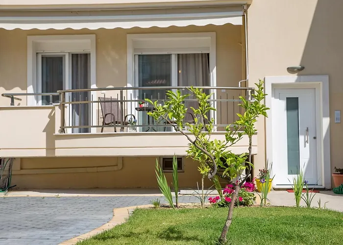 Апартаменты Myrsini's *